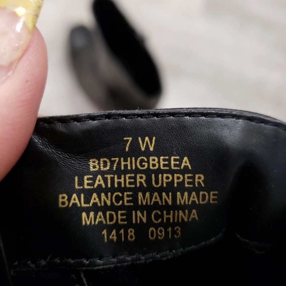 👢Bandolino Size 7 W Black Boots 👢 - Picture 7 of 8